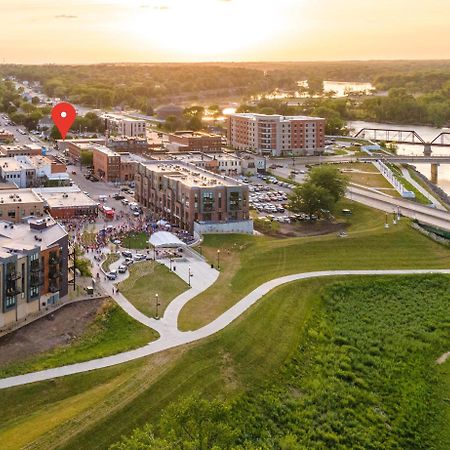 The Lindell Motor Lodge Cedar Falls Exterior photo
