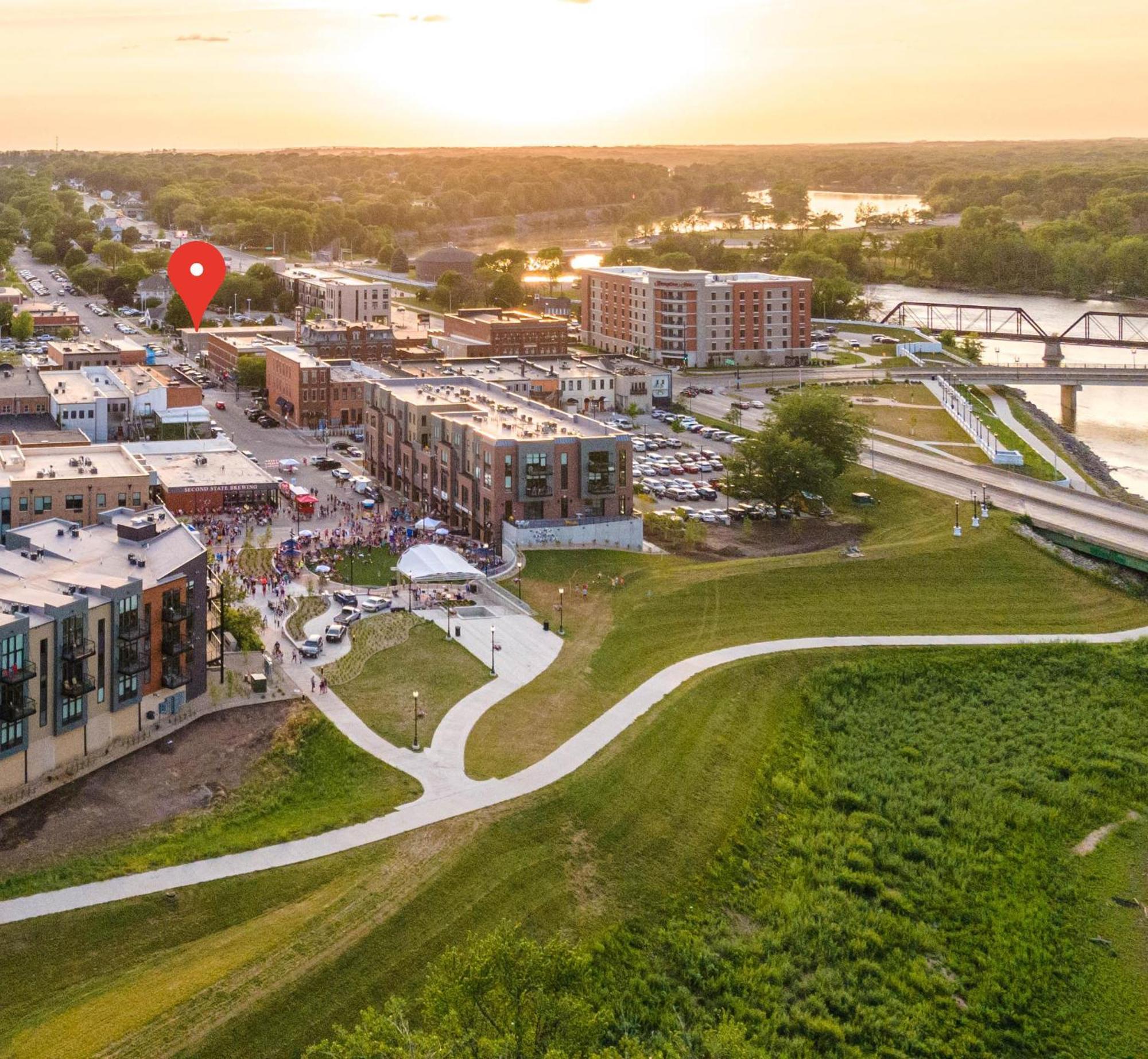 The Lindell Motor Lodge Cedar Falls Exterior photo